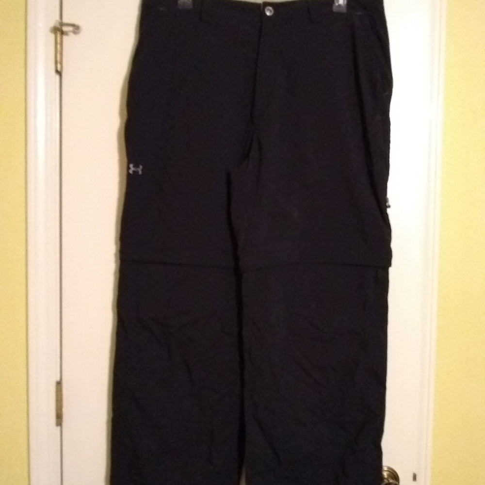 EUC {Under Armour} zip-off pants